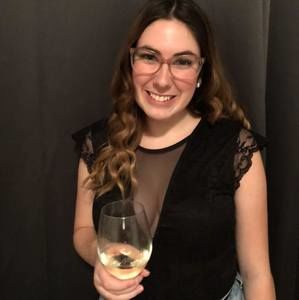 Meet your Posher, Claudine